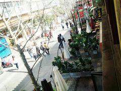 -热火朝天鲜切牛肉火锅(南强街巷店)