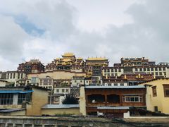 -噶丹松赞林寺