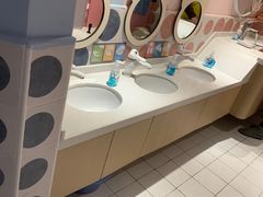 -小门牙好性格托育(北外滩中心)