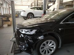 -TESLA 特斯拉(上海太古汇体验店)