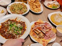 -六泰居·尔滨地标·东北菜(泰山路店)