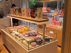 面包甜点陈列柜-好利来(马家堡店)