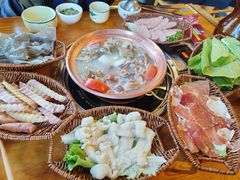 -阿婆情腊排骨火锅·野生菌季(古城旗舰店)