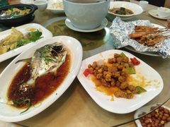 -口衣记鸡饭店