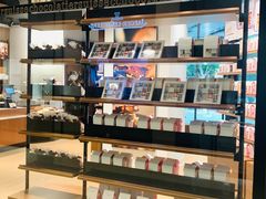 面包甜点陈列柜-Laderach 莱德拉(上海环贸iapm店)