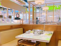 -洪氏嗨捞·广东猪肚鸡·椰子鸡火锅(西咸万象城店)