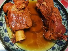酱骨棒-东北哈尔滨酱骨头馆房掌柜铁锅炖