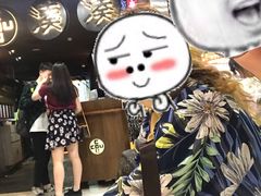 门口等位-湊湊火锅·茶憩(新中关购物中心店)