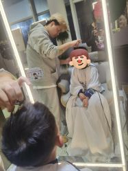 -PE SALON 