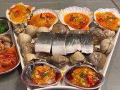 -围炉肉舍•炭烤活鳗•丹东海鲜烤肉(步行街店)