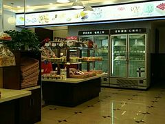 -红宝石·鲜奶小方·海派西点房(南丹店)