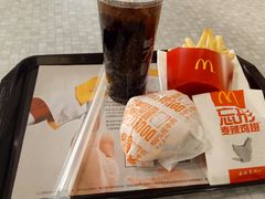 -麦当劳(百联西郊购物中心店)