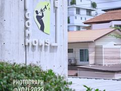 -ROAST coffee & eatery
