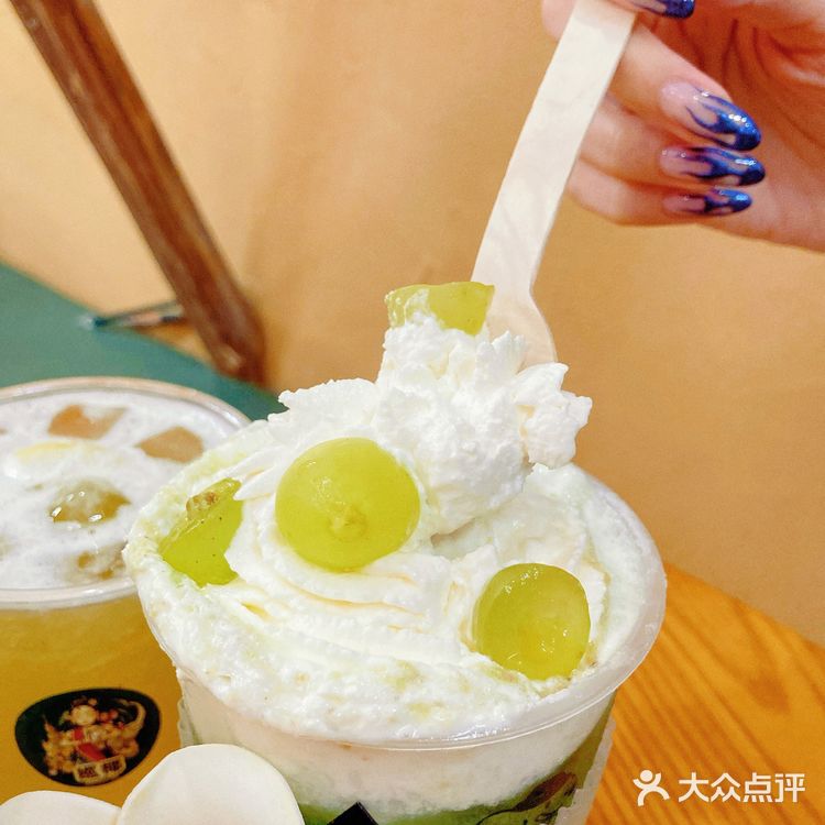 🥥有鸡蛋fafa的东南亚奶茶，开来步行街啦！