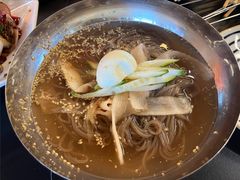 -许哥东北烧烤·铁丳烤串·宫后夹肉(繁花中心店)