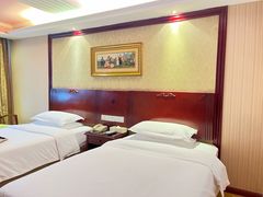 -维也纳酒店(罗湖口岸国贸东门店)