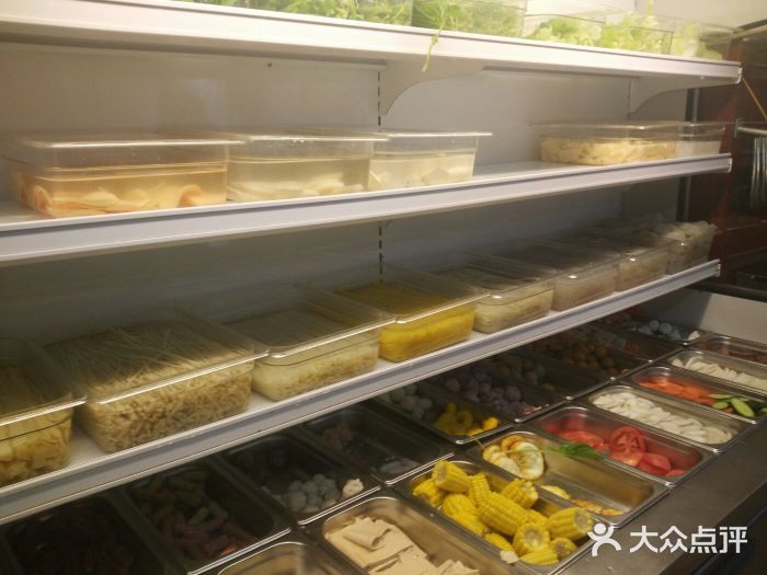 杨国福麻辣烫(观前街店)自助取餐区图片