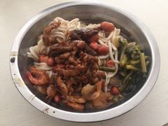 -灵山卢梅燕粉店