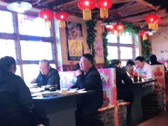 大堂-靠山屯东北农家菜(八龙桥雅苑店)