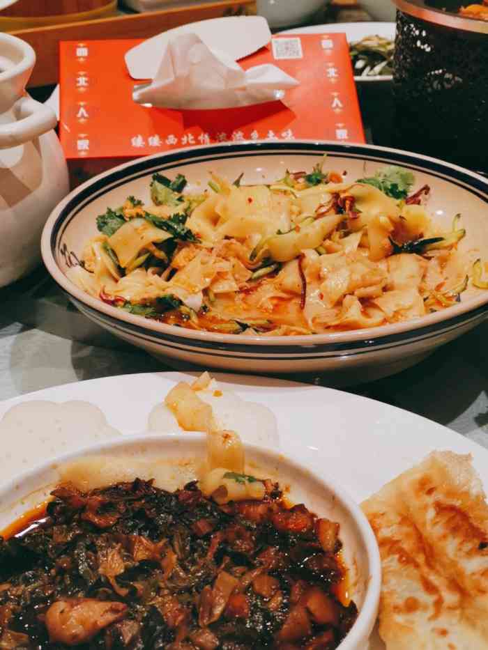 西北人家莜面村(怀特店)-"[薄荷]环境:大厅,包房,适合各类用餐需.