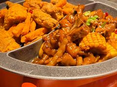 -多嘴超级肉蟹煲(中东店)