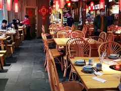 大堂-野山舂·贵州现舂酸汤火锅(鸿通城店)