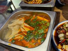 -江城老胖串店·海鲜·小龙虾(世光路店)