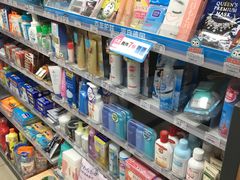 零售区-全家便利店(虹桥路四店)