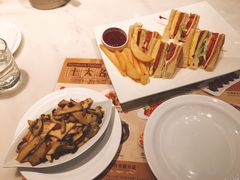 榄油炒杂菌-翠华餐厅(百老汇店)