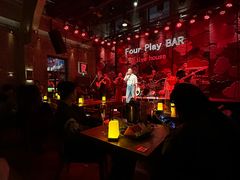 -FOUR PLAY BAR