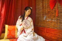 -汉仪华裳汉服馆(打浦桥店)