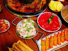 -卤校长重庆火锅(银泰城店)