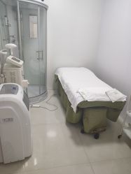 -荟草堂痘肌修护中心