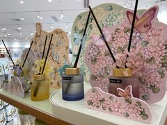 -名创优品(广州萝岗万达广场店)