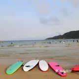 这里有冲浪基地，民宿