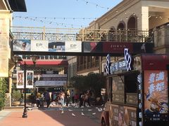 -王府井奥莱临潼小镇(临潼店)