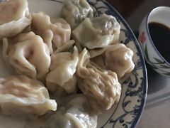 -溢香专业制作饺子云吞(莲花二村店)