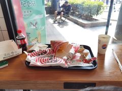 -肯德基(大桥北服务区东店)