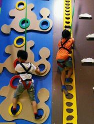 -蹦贝运动中心·蹦床·攀岩·闯关(龙岗店)