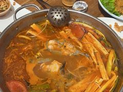 -亮欢寨酸汤鱼(沙冲路店)