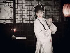 -九月鹰飞汉服摄影工作室