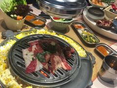 -青瓦炭韩潮烤肉(花园道店)