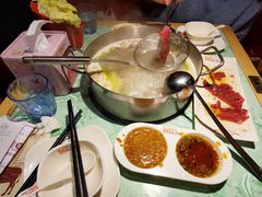 -浪里寻·臻牛养生牛肉火锅(方圆荟店)