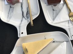 -UNI UNI(环亚凯瑟琳店)