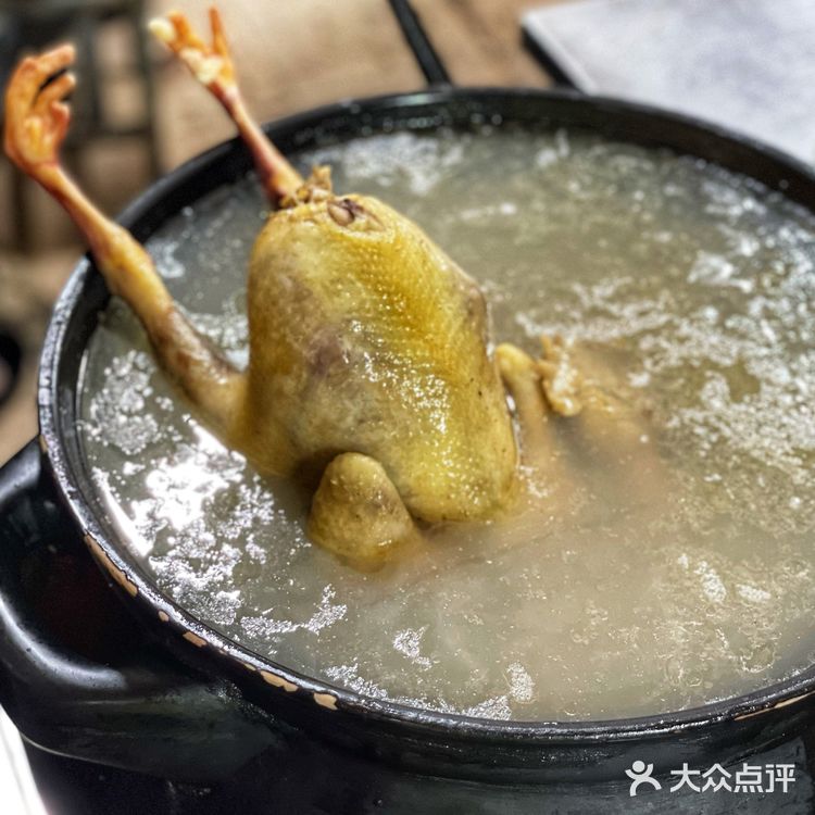 隐藏在舞蹈学院门口的牛肉面