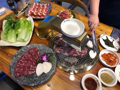 满桌烤肉真过瘾-万兴佳烤肉·长白山老味道(宏泰广场店)