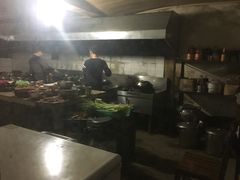 大堂-乡巴佬鼎锅饭
