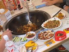 -人民公社铁锅炖·东北菜(卫国道店)