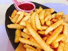 -樱花里音乐餐吧·牛扒椰子鸡(东圃店)