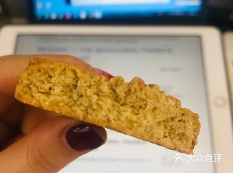 ●糖小买无糖红豆薏米燕麦饼 在单位买的健康零食